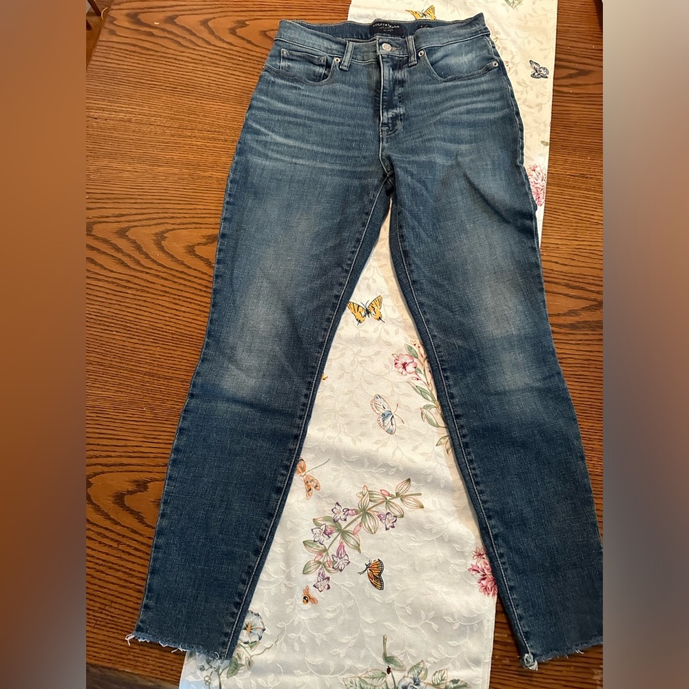 Lucky brand. High rise skinny jeans.